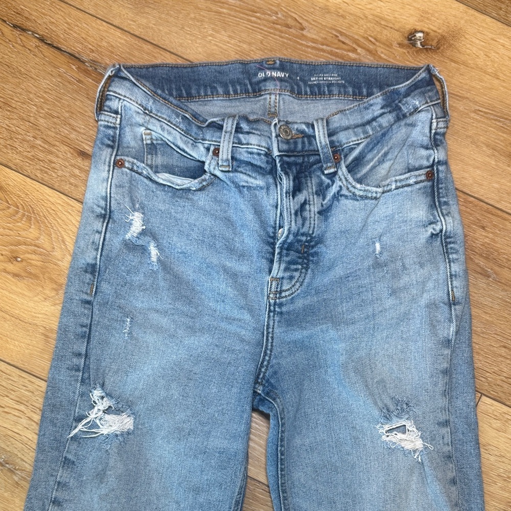 Old navy Stylish Distressed Blue Jeans for Women sky-III STRAIGHT Size 4 - Picture 7 of 9